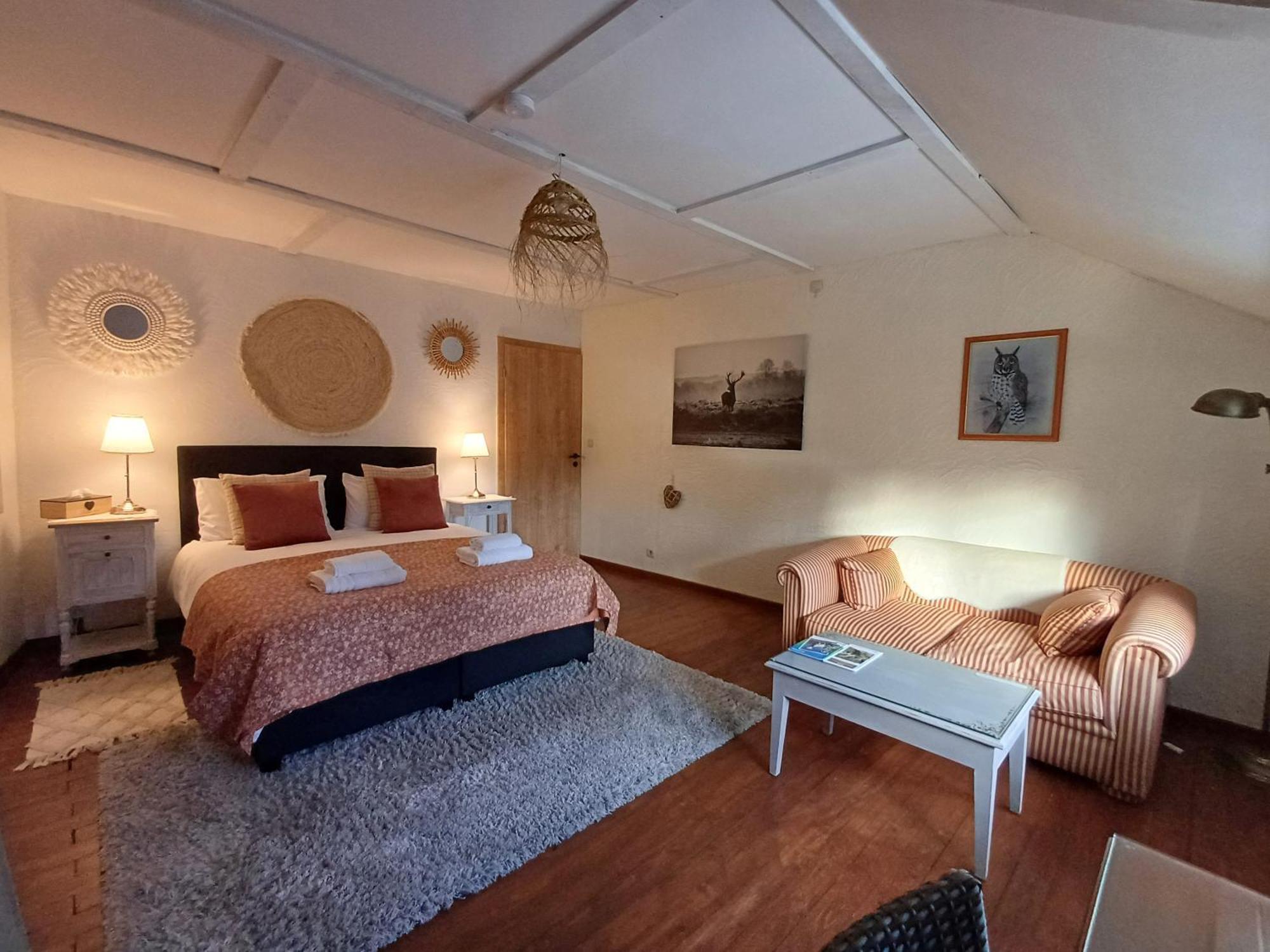 Les Gabelous - Chambre D'Hotes - Viroinval Dourbes Exterior photo